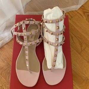 Valentino Garavani, Rockstud Flat Thong Sandals